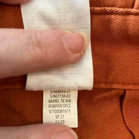 Banana Republic Barrel pants w/ tie in pumpkin spice - Picture 11 of 11